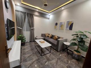 Travellers Heaven 3BR APT DHA PHASE VI Nishat Commercial - Karatschi - 4