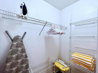 Lovely Family Townhome in Great Location-2200SCD - 1