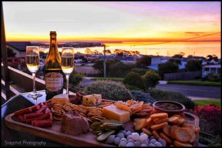 Sea La Vie, Pristine Water View Retreat - San Remo - 0