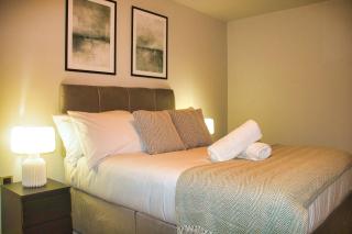 AP - Luxury 2Bed Apt On BroadSt - 9