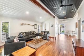 High Fives - In The Heart of Town and Pet Friendly - Yamba - 9