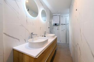 Apartments by the sea Split - 22059 - 3