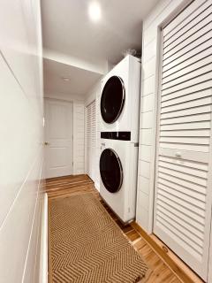 Unique Wildwood 3 BR 1,5 BA Entire House in the Heart of Wildwood! - 2