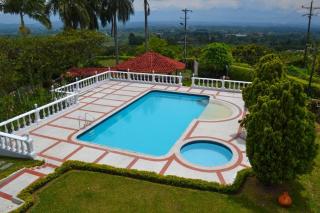 Finca con hermosa vista, billar pool, piscina, atardeceres - Pereira - 9