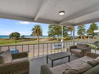 The Waves - Mount Maunganui - 9