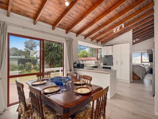 Seascape Bach - Pauanui Holiday Home - Pauanui - 5