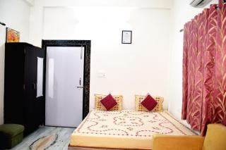 Ramaya Home Stay - 1