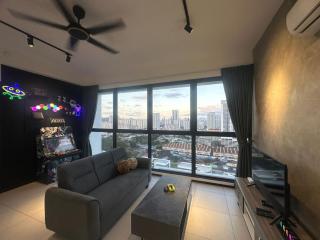 3 Room/3 Queen Bed, Urban Suite Arcade Room #2carpark - Jelutong - 9