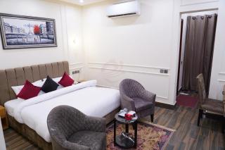 Elegant Executive Suite - Multan - 6