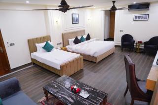Hotel Elegant Executive Suites - 0