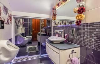Beautiful Home In Marinici With Wifi - 4