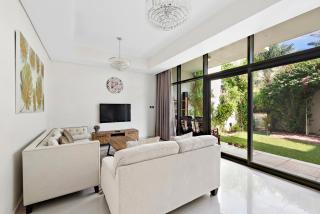 Spacious 3BR Villa Amazonia - Dubai - 9