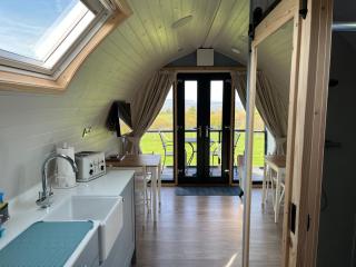 Warren Farm Retreat - Pod 1, Pod 2, and The Lodge by SSW - Cardiff - 8