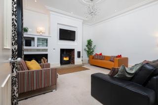 Thrushley Cottage - sleeps 7 - with roof terrace - 1