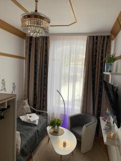 Best-Preis FEWO Rathausblick 2 - Zentrale Lage in Wittenberge - 2 Personen - Einzelzimmer - Vollausstattung - WLAN / Prime & Self-Check-In - 4