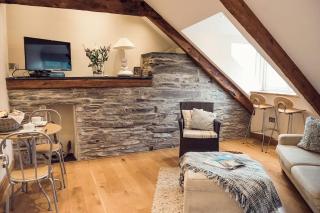 Duke House - Top Floor Apartment - 1 bedroom apartment with Hot Tub - Padstow - 8