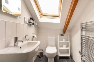 Duke House - Top Floor Apartment - 1 bedroom apartment with Hot Tub - Padstow - 7