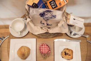 Duke House - Top Floor Apartment - 1 bedroom apartment with Hot Tub - 1