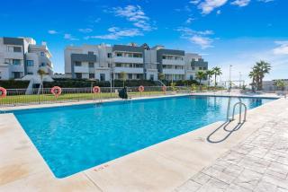 Beautiful Penthouse with Large Terrace - Estepona - 7