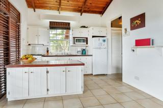 Charming cottage located in Cap Estate - Orchid Cottage home - Cap Estate - 1