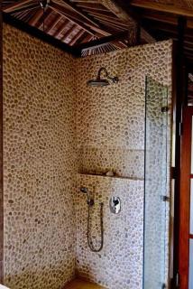 Tropical 2 Bedrooms Villa in Central Penestanan - Ubud - 2