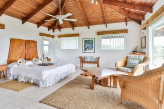 Hilltop Villa with great views out to sea - Villa Cadasse villa - Cap Estate - 2