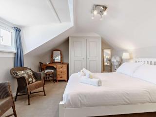 1 Bed in Brixham BX044 - 3