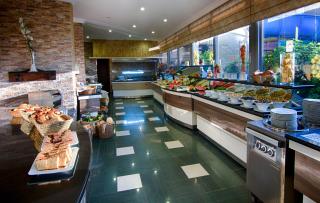 Romance Beach Hotel - 4