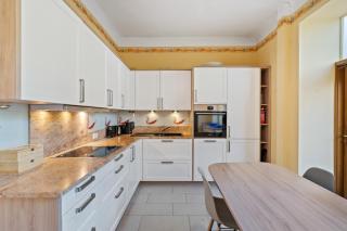 Charming 3-BR Townhome Near Luxembourg City Center - 7