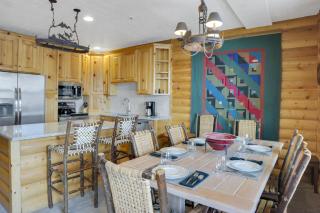 COMSTOCK 204 condo - 1