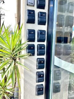 Ensuite gouger entire apartment 306 - Adelaide - 4