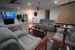 Beautiful Family Home Near Airport, I-10, Shopping - Pensacola - 0