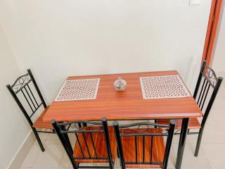 Cabre Apartments - Vibrant Haven - 3