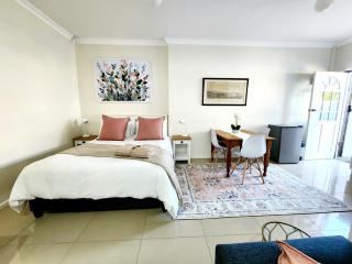 Bayside Bliss Studio Apartment - 1