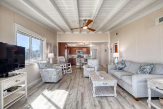 Sunrise Cottage Beachfront Home - Ormond Beach - 5