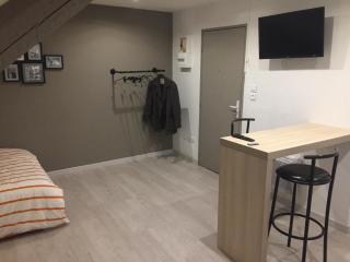 Studio, étage 3, spacieux refait à neuf - Belfort - 6