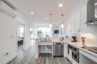 Park Blvd Paradise 303 - King Bed with a Private Spa - San Diego - 9