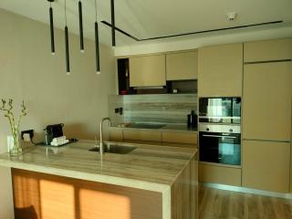 Modern-Chic 1BR in The Greens - Central Dubai - 1