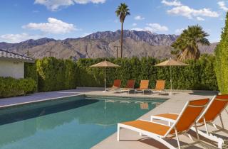 2 Pools So Cool - Meredith Lodging - Palm Springs - 6