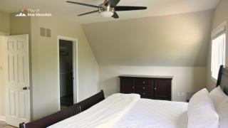 5 Bedrooms, Mountain Views, Steps from Blue Mountain Village, Hot Tub, BBQ - Blue Mountains - 7