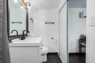 Your Tiny Downtown Home with Backyard Unit D - Phoenix - 3
