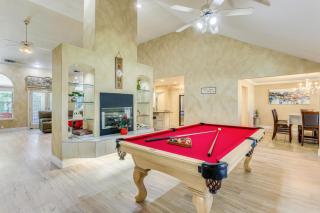 Billiards and Private Pool Bright Clovis Home! - Clovis - 9