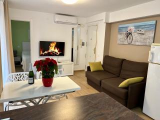 Cozy Apartment in the center of Benidorm Old Town - 2
