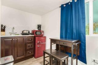 Your Downtown Cozy Studio With Backyard Unit C - Phoenix - 3