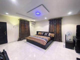 Captivating 5-Bed house pent house in Lekki Lagos - Lagos - 5