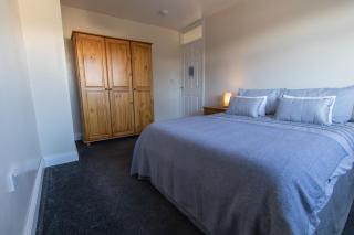 Free Parking 3 Double Bedroom Sunderland House 10 mins drive to Nissan Ideal for Long Term Contractor etc Stays - see our Dwellcome Home Ltd site for assurance - 4