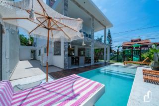 Casa com piscina, diversão e conforto em família - 9