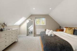 Luxury Detached New 5 Bedroom House Ascot - Parking Private Garden - 6
