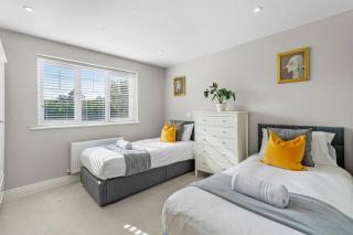 Luxury Detached New 5 Bedroom House Ascot - Parking Private Garden - 5