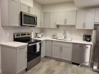 Modern 2 Bed Urban Retreat - 4